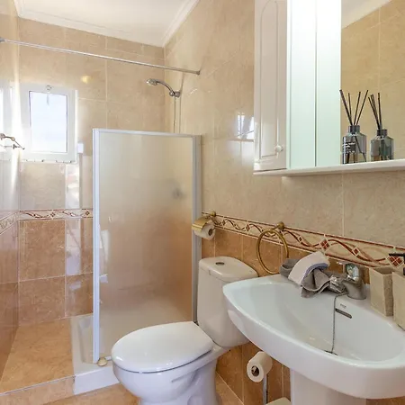 Beautiful In With Outdoor Swimming Pool *